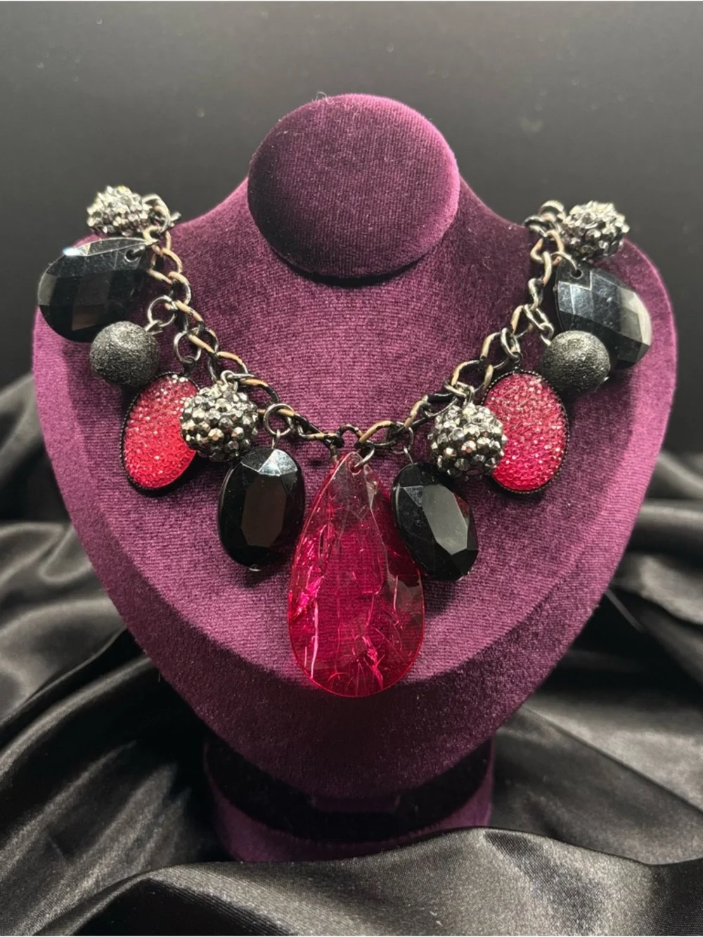 Chunky Black & Dark Pink Statement Necklace Y2K Glam Adjustable